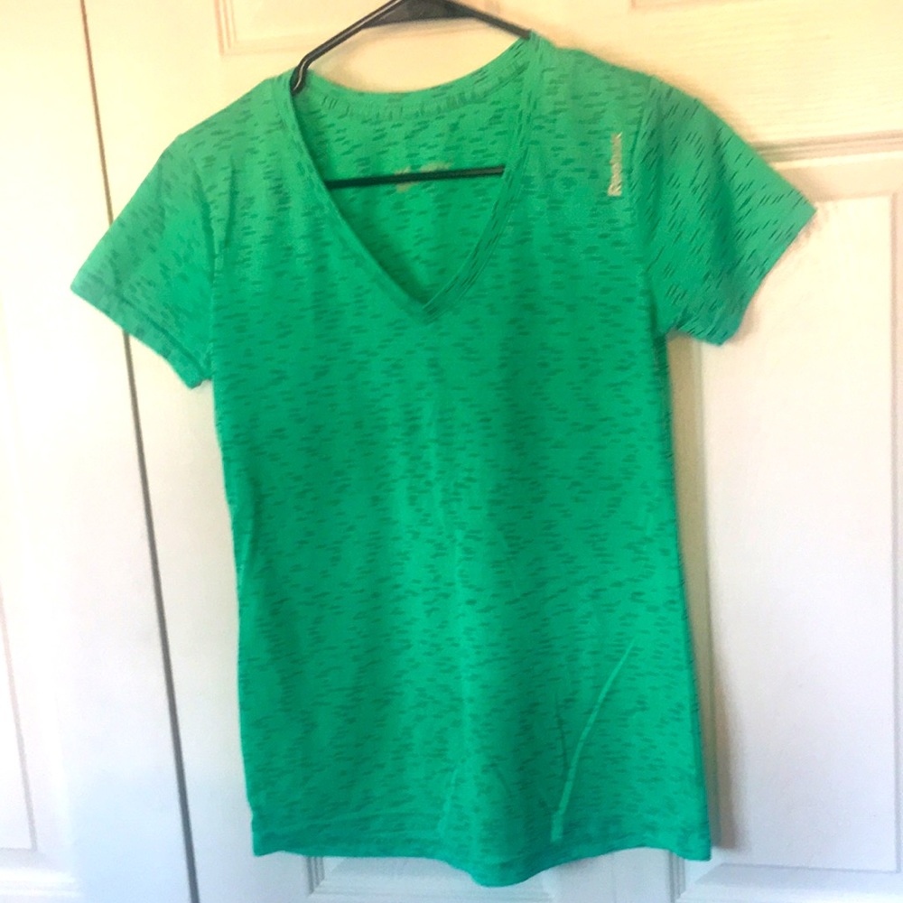 Rebook fitted workout shirt!